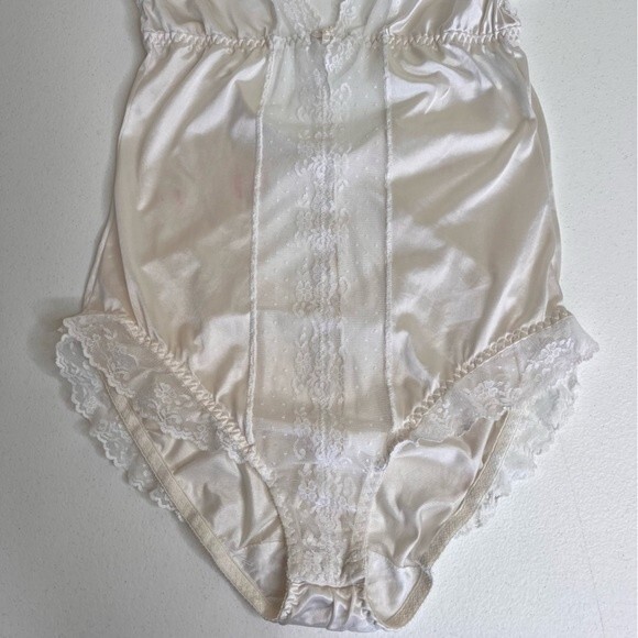 Vintage JCPenney Satin Lace Bodysuit Lingerie Teddy White Women Medium Intimates - Picture 10 of 16